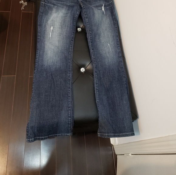 Guess Jean's - Picture 2 of 3